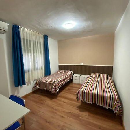 Hostal Urpi-Oklahoma Reus Dış mekan fotoğraf