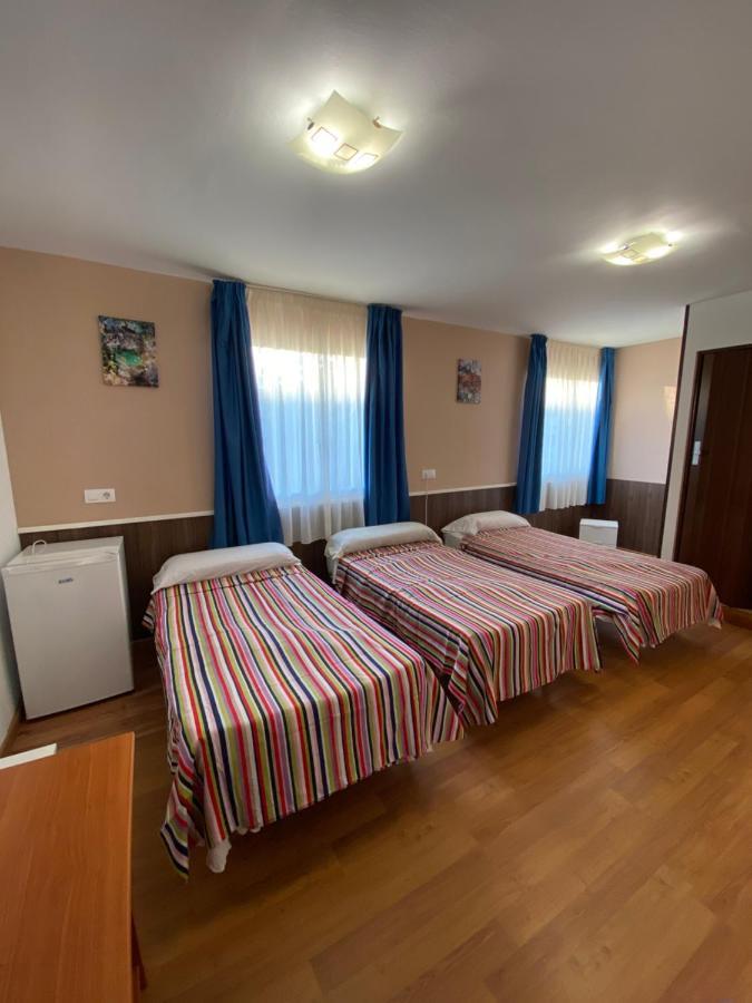 Hostal Urpi-Oklahoma Reus Dış mekan fotoğraf