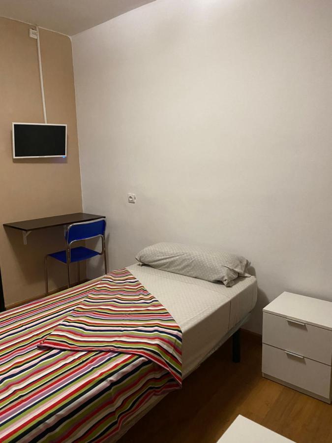 Hostal Urpi-Oklahoma Reus Dış mekan fotoğraf