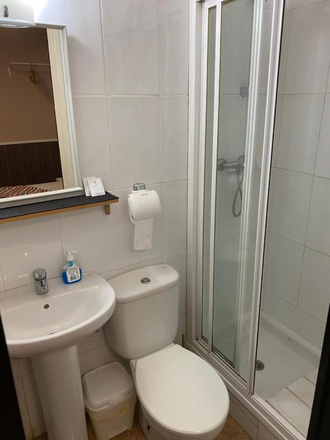 Hostal Urpi-Oklahoma Reus Dış mekan fotoğraf